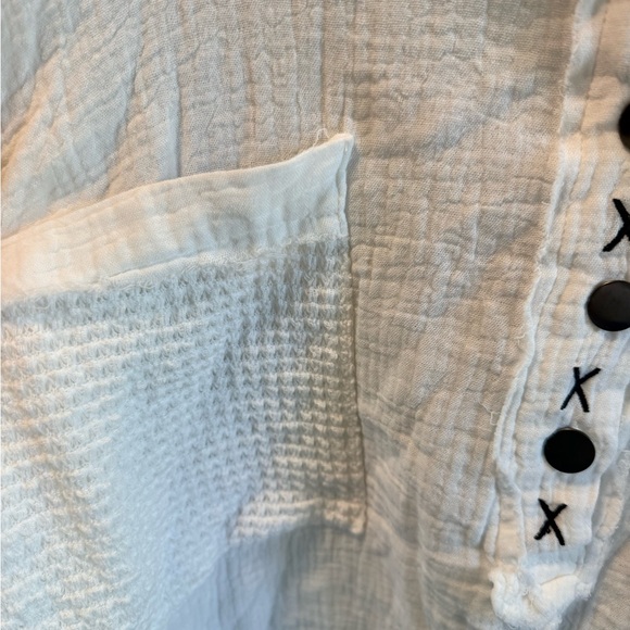 POL Women's Cream Button Down Shirt - Picture 4 of 6